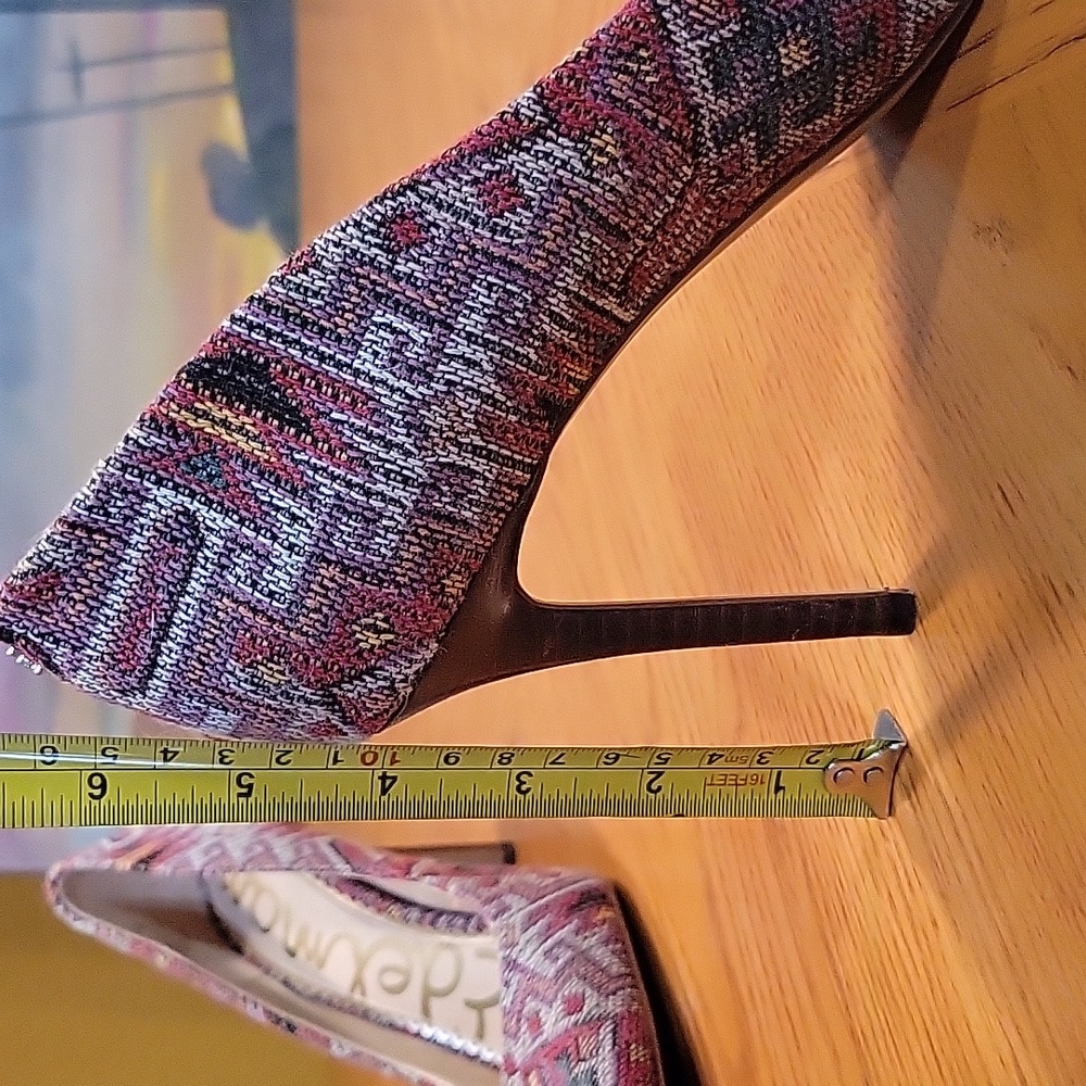 Sam Edelman Aztec Pattern Pumps Size 9 - Picture 8 of 8